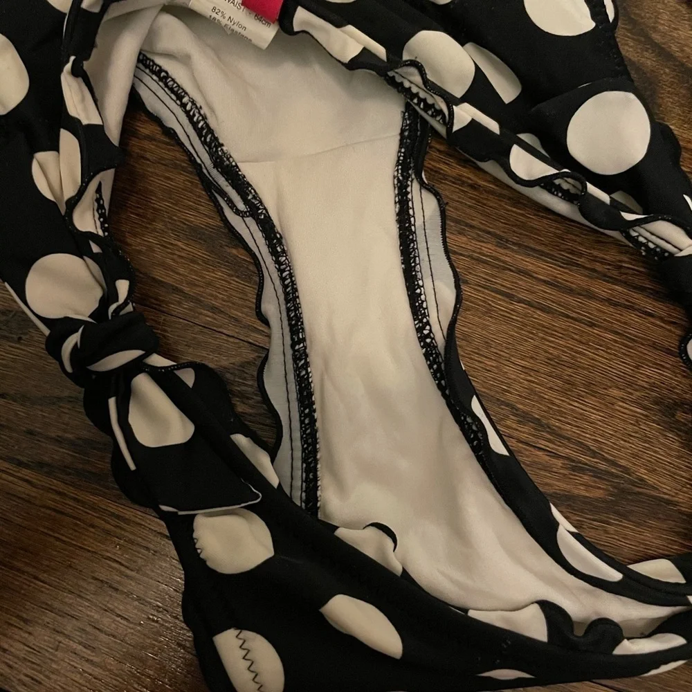 Seafolly reversible island and polka dot bikini 12